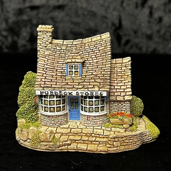Lilliput Lane | Purbeck Stores | England Collection - Picture 4 of 11
